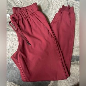 NWOT lululemon align joggers wine color size 4